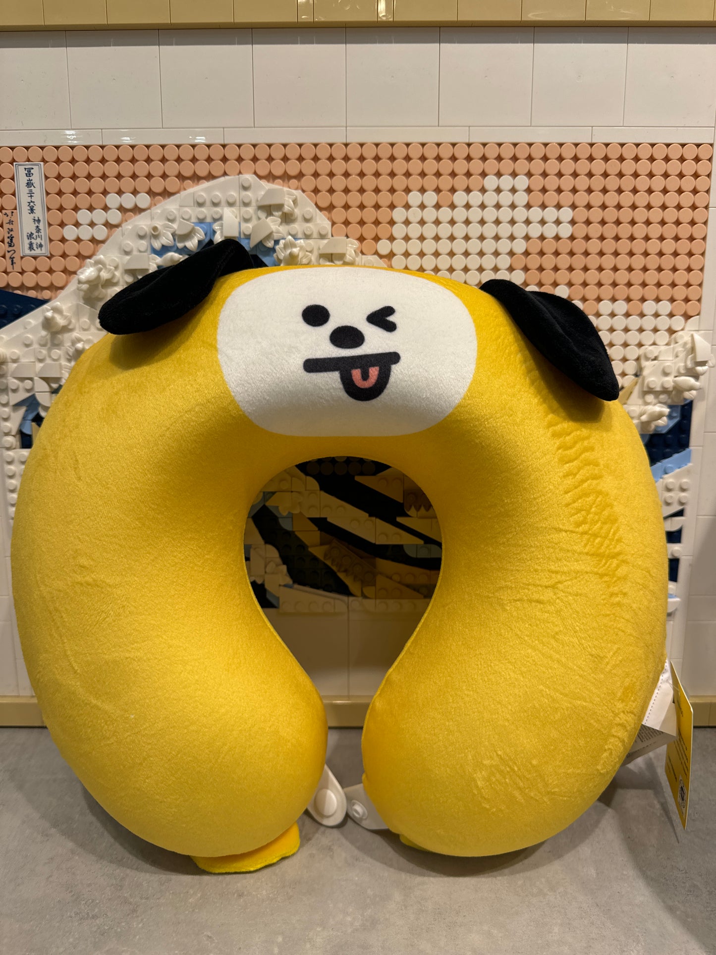 Coussin en U BT21 Chimmy