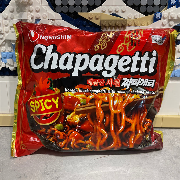 Nouilles Jjajang épicée Chapagetti NONGSHIM 韩国辣味炸酱面 137g