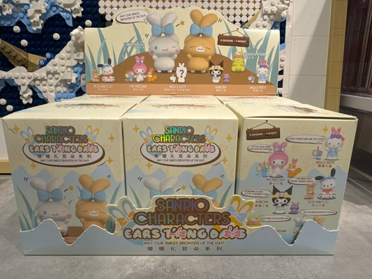 Boîte surprise Sanrio ear tiing