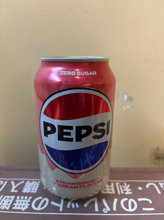 Pepsi à la fraise et crème 330mL