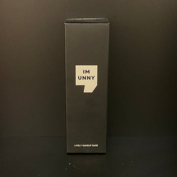 IM UNNY ## Base de maquillage vivante 01 Violet
