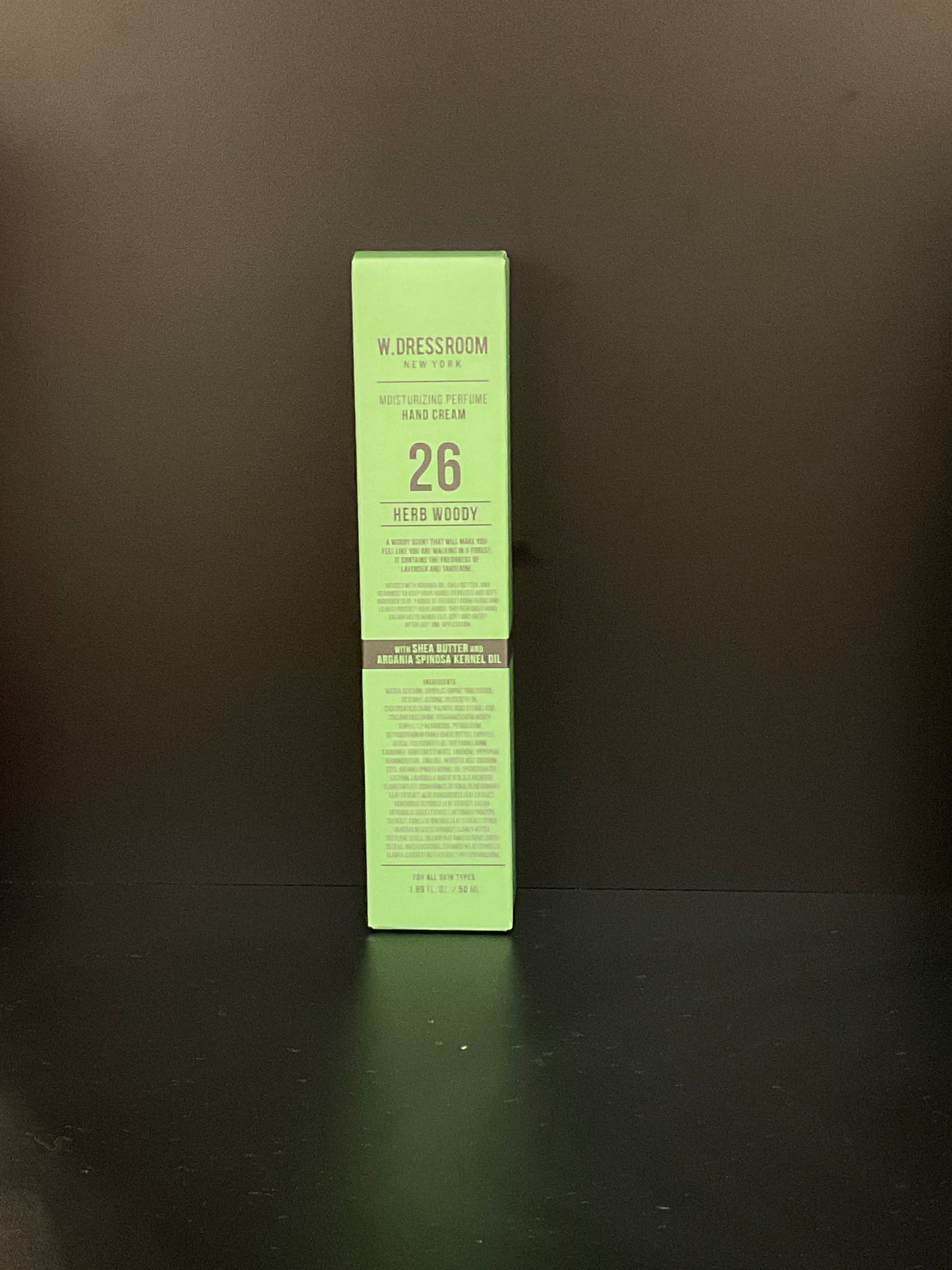 W DRESSROOM -- Crème hydratante pour les mains au parfum 26 Herb Woody