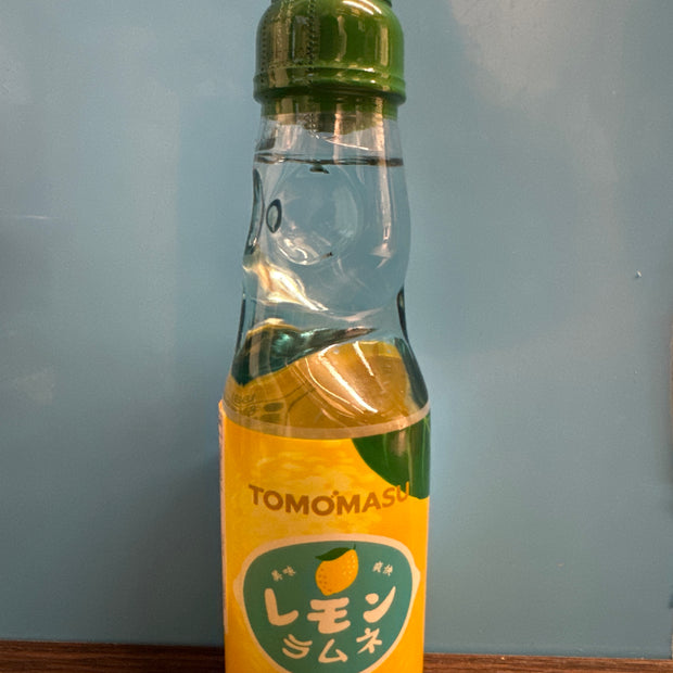 Ramune (saveur citron) 🇯🇵TOMOMASU 200mL