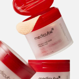 MEDICUBE Red Succinic Acid Peeling Pads (70pcs)