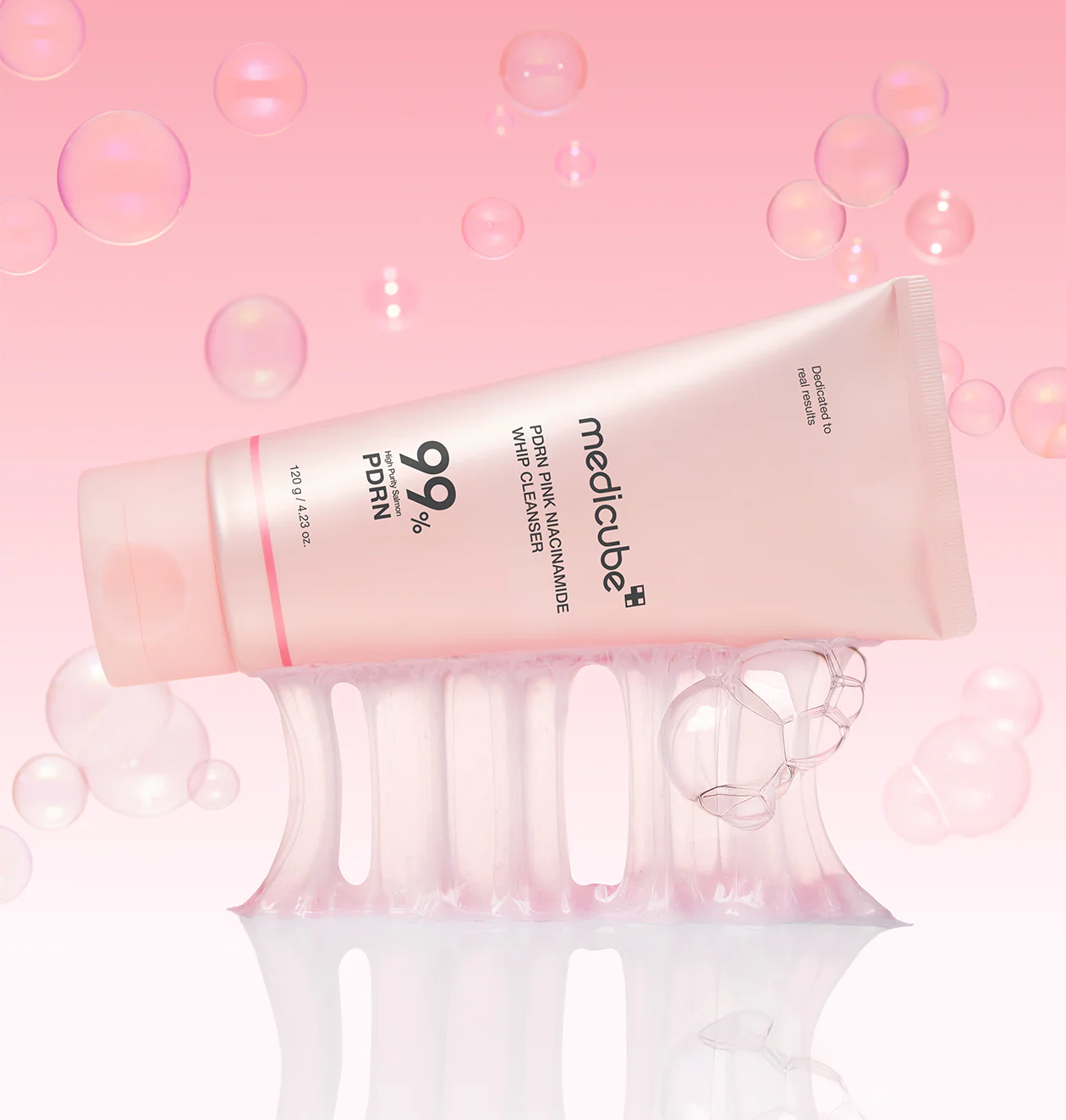 MEDICUBE PDRN Pink Niacinamide Whip Cleanser 120g