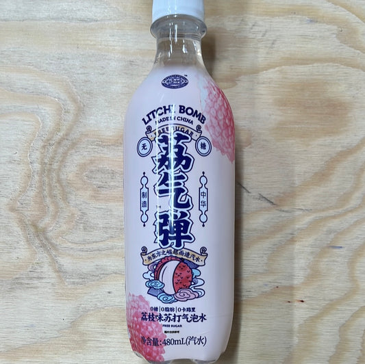 Boisson gazeuse au litchi LITCHI BOMB 荔枝味汽水480ml