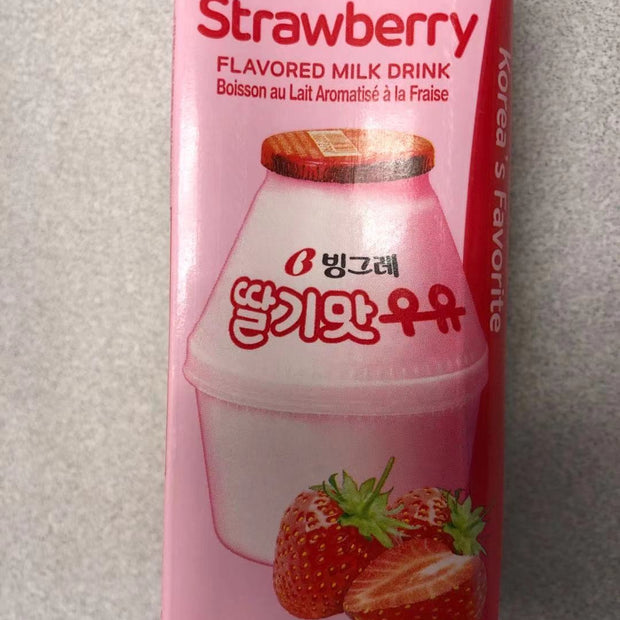BINGGRAE strawberry milk drink 韩国草莓牛奶 200ml