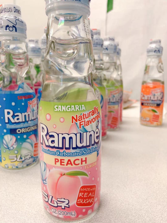 Ramuné japonais SANGARIA (saveur pêche)日本波子汽水（白桃味)