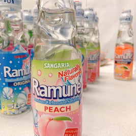 Ramuné japonais SANGARIA (saveur pêche)日本波子汽水（白桃味)