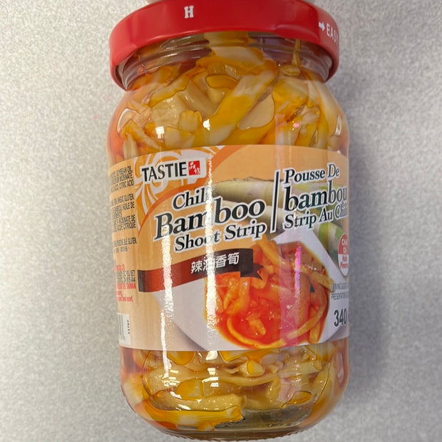 Pousses de bambou épicées TASTIE 辣油香笋  340g